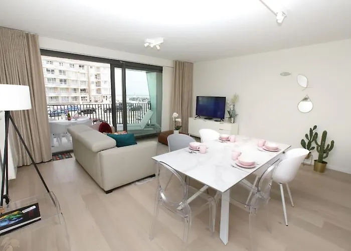 Stunning Sea View Apartment In Ostend