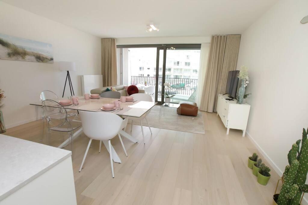 Apartment Stunning Sea View In *